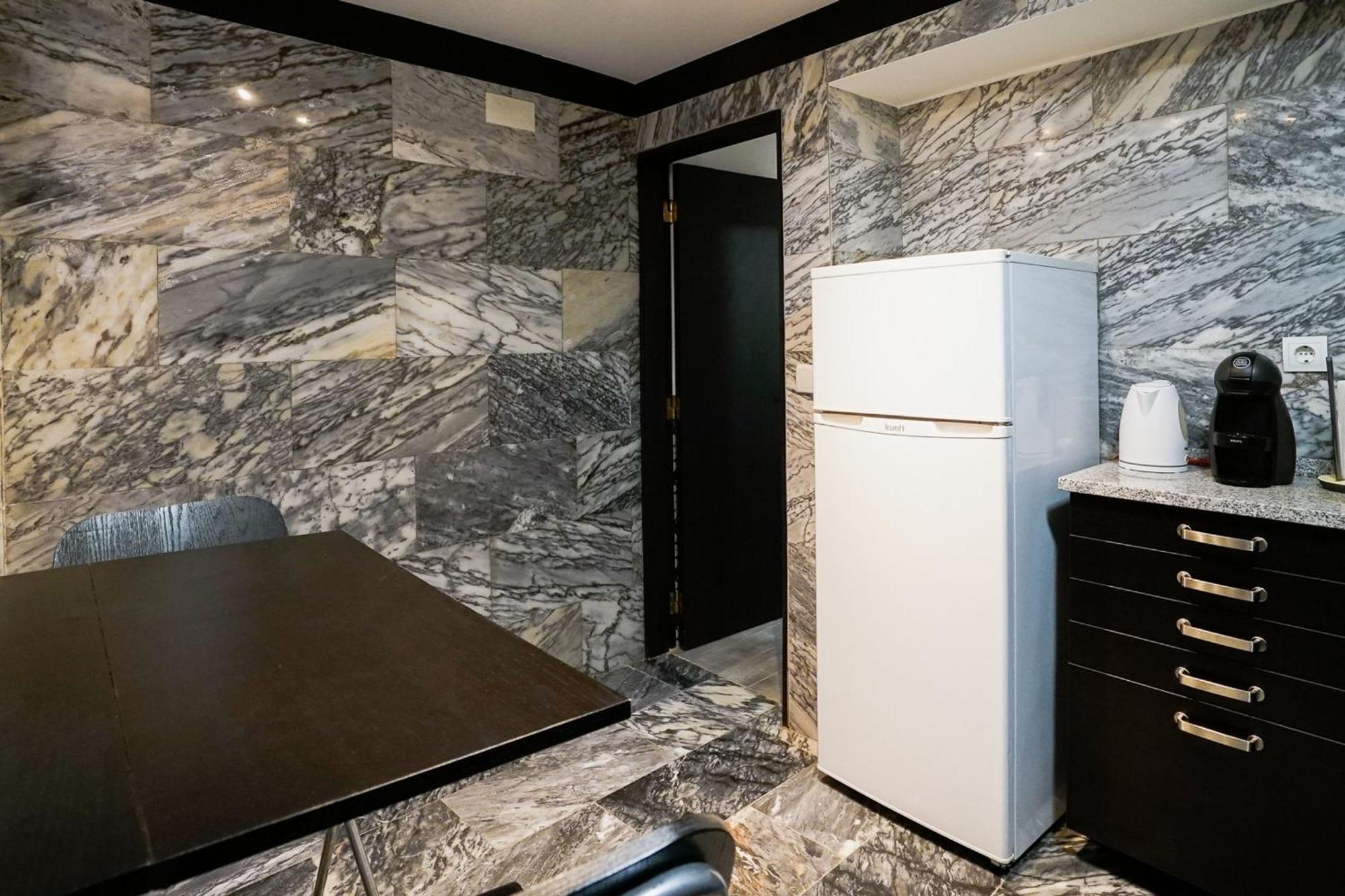 Cosmopolitan Chiado Apartment By Lovelystay リスボン エクステリア 写真
