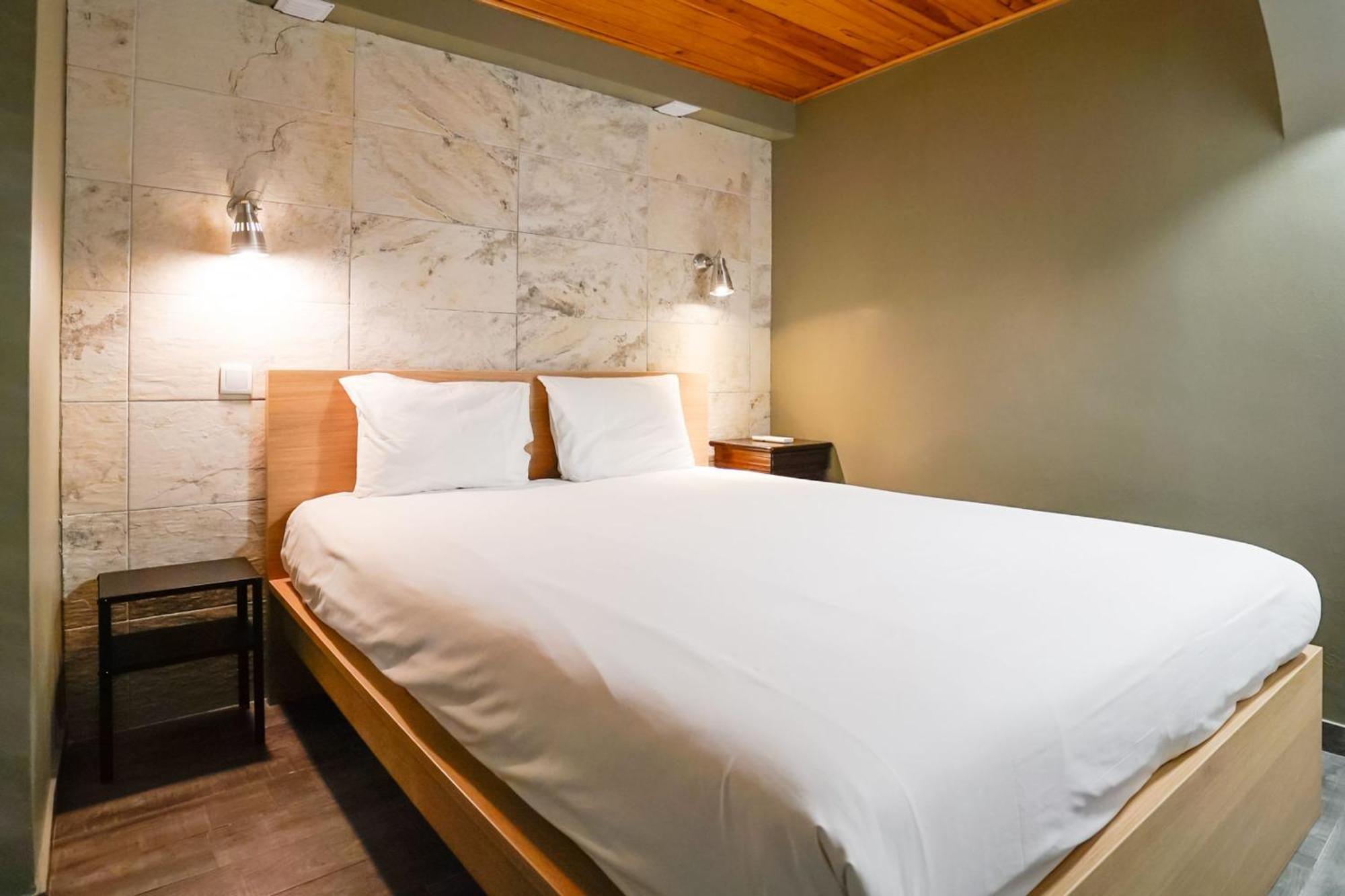 Cosmopolitan Chiado Apartment By Lovelystay リスボン エクステリア 写真