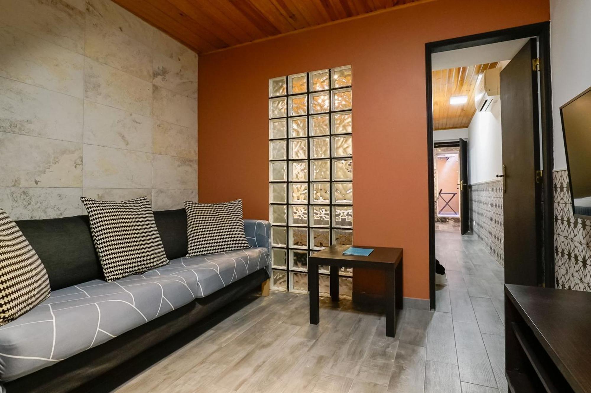 Cosmopolitan Chiado Apartment By Lovelystay リスボン エクステリア 写真