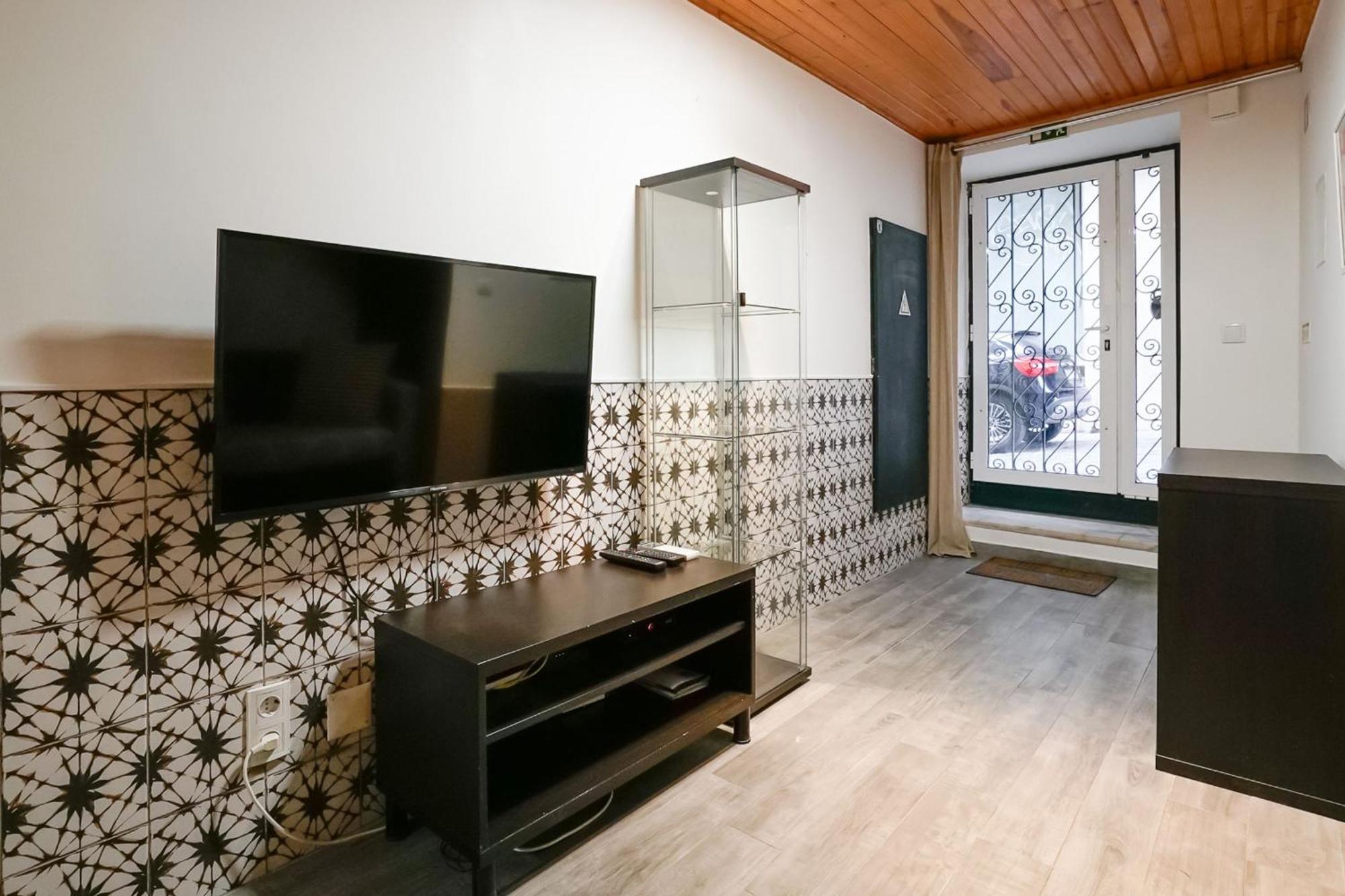 Cosmopolitan Chiado Apartment By Lovelystay リスボン エクステリア 写真